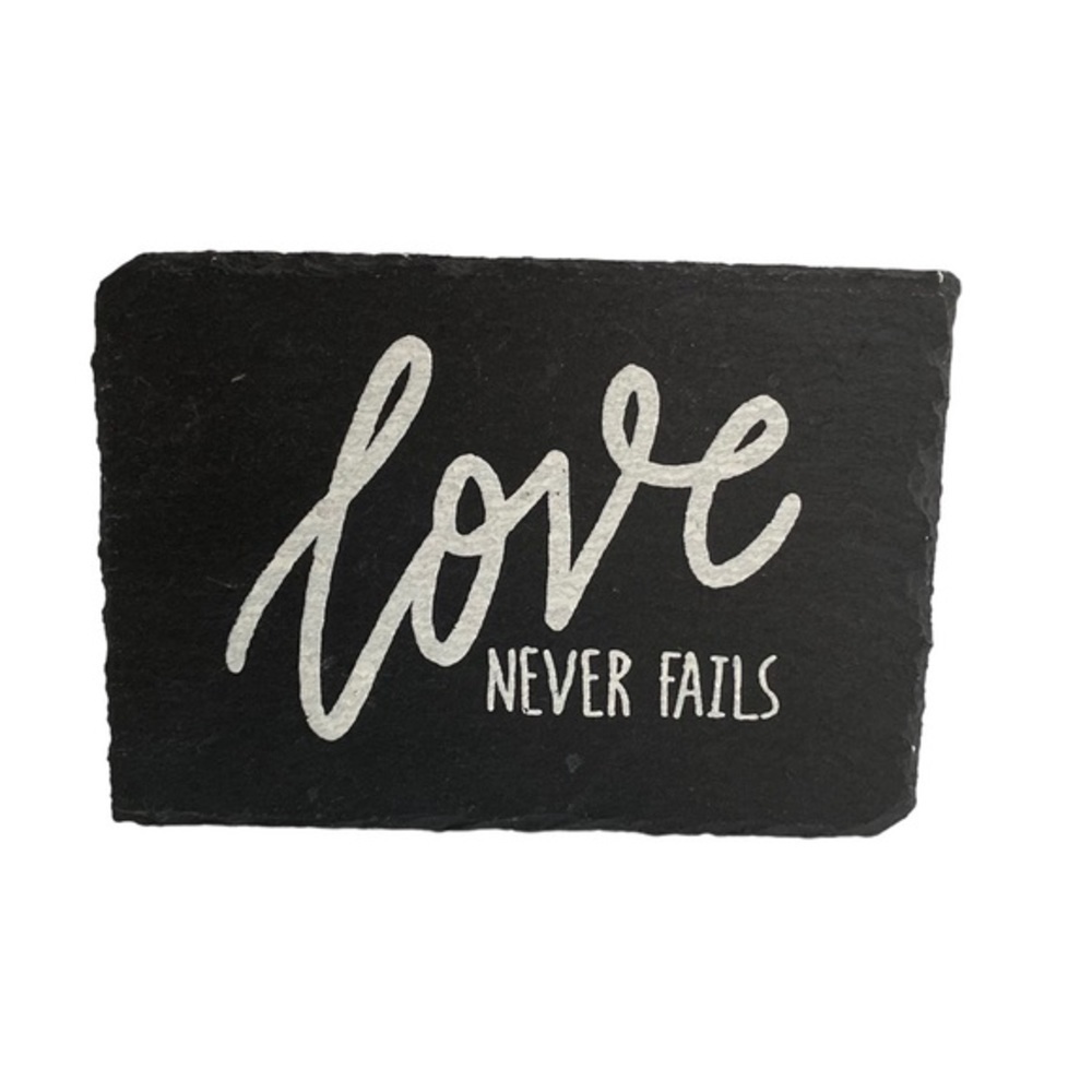 Love Never Fails‎ 🖼️ Home Decor